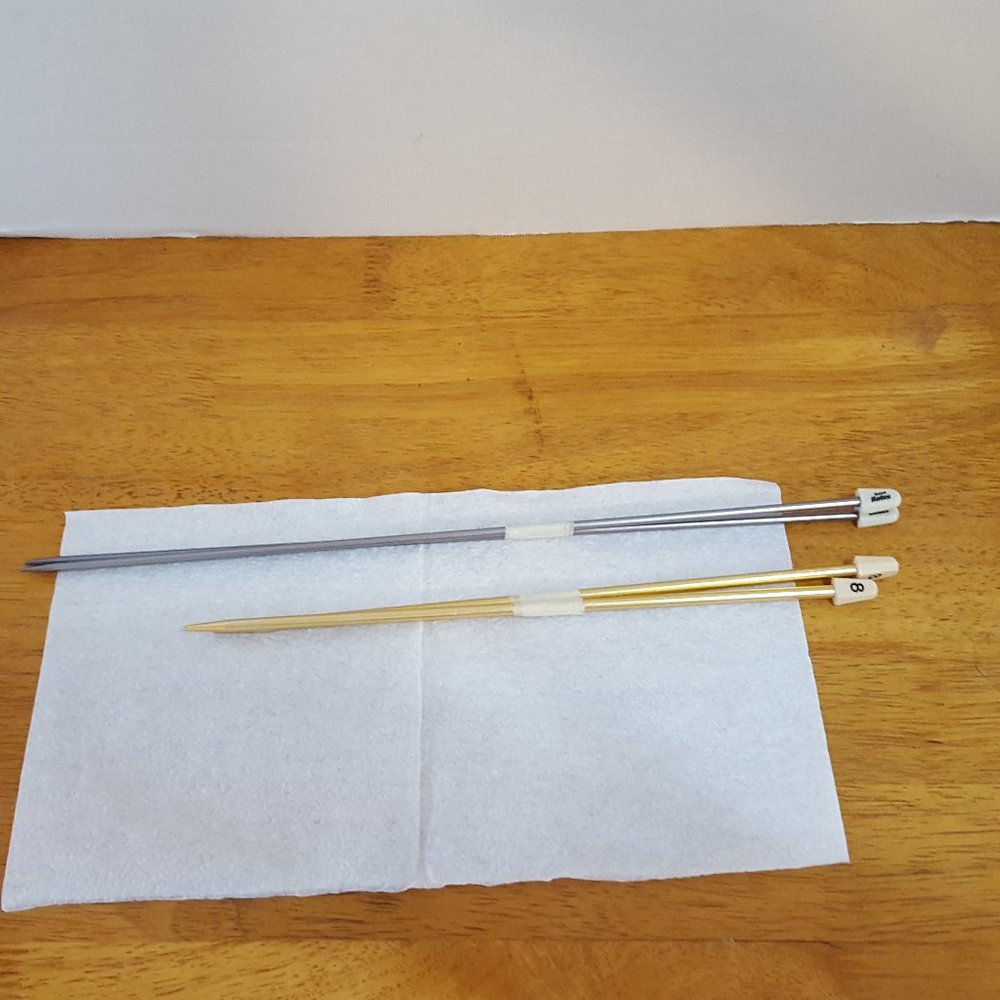 KNITTING NEEDLES Single Point Sz 5 and 8